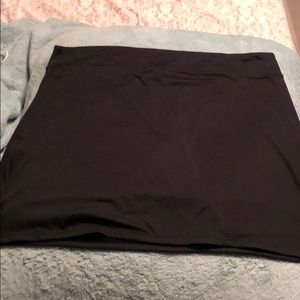 Black skort